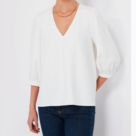 White Hollis Top
POMANDER PLACE - Picture 1 of 11